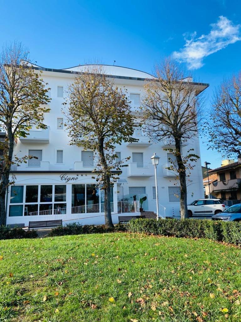 Residence Cigno Rimini Eksteriør billede