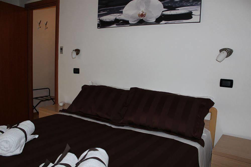 Residence Cigno Rimini Eksteriør billede