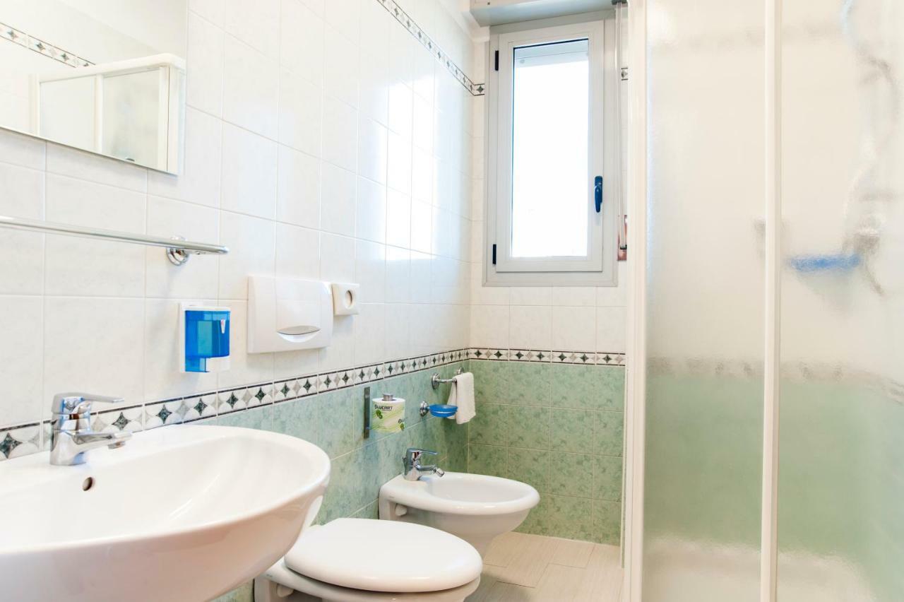 Residence Cigno Rimini Eksteriør billede