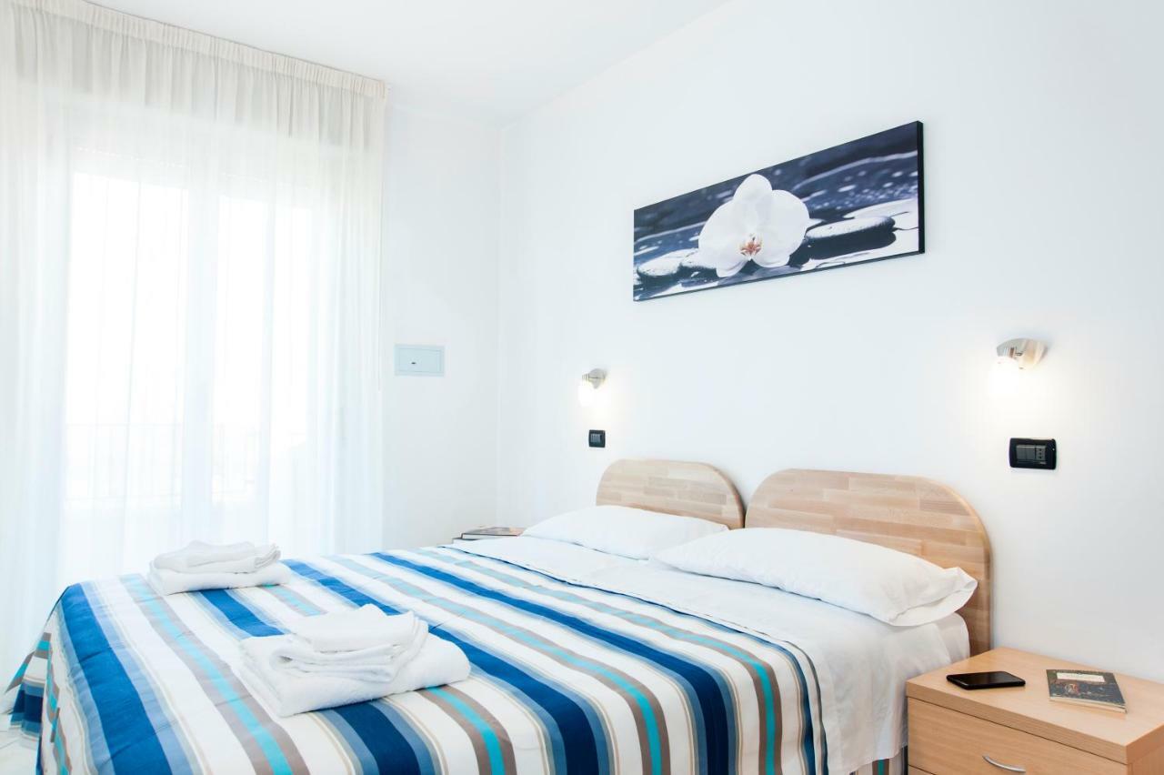 Residence Cigno Rimini Eksteriør billede