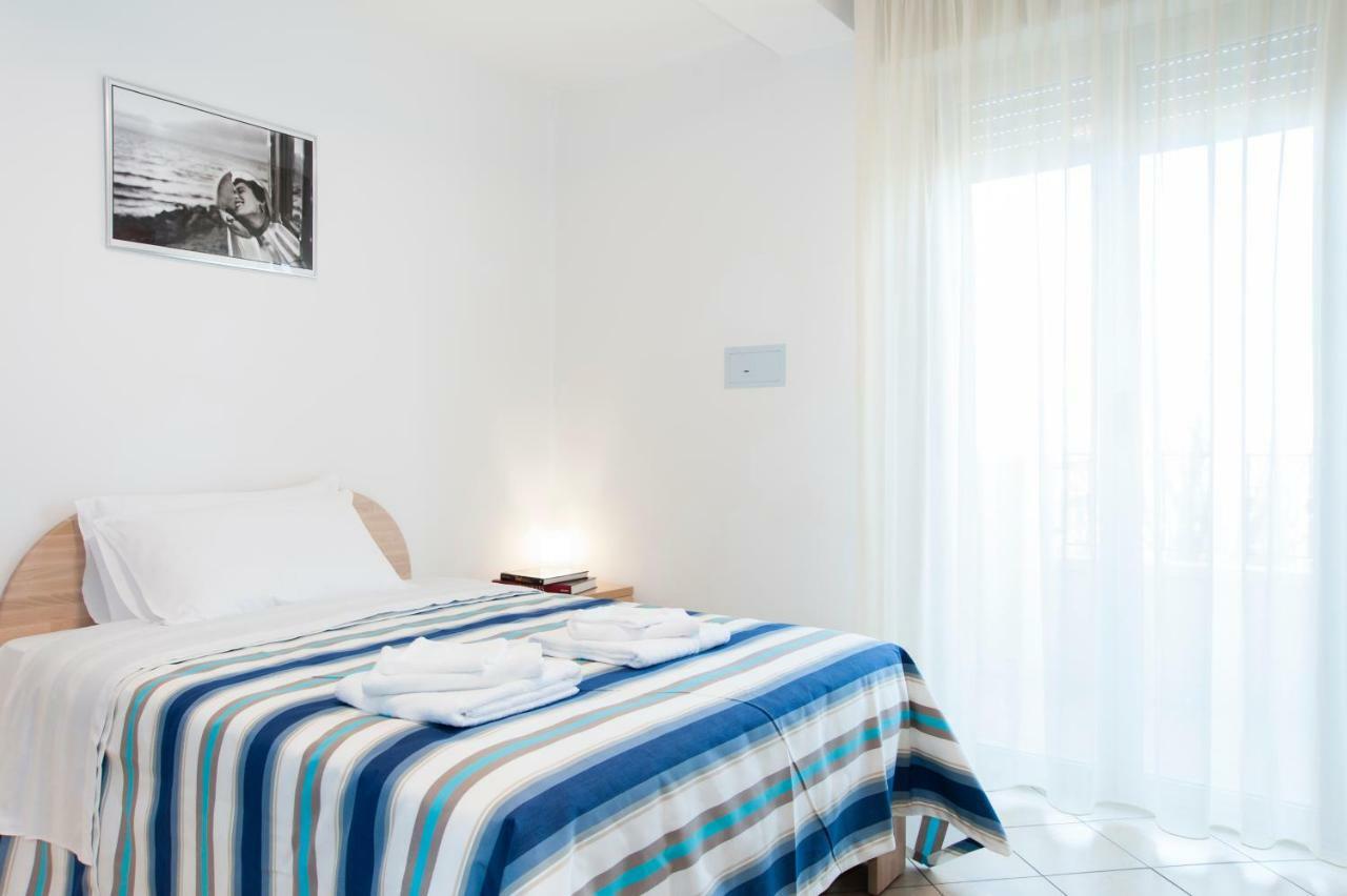 Residence Cigno Rimini Eksteriør billede